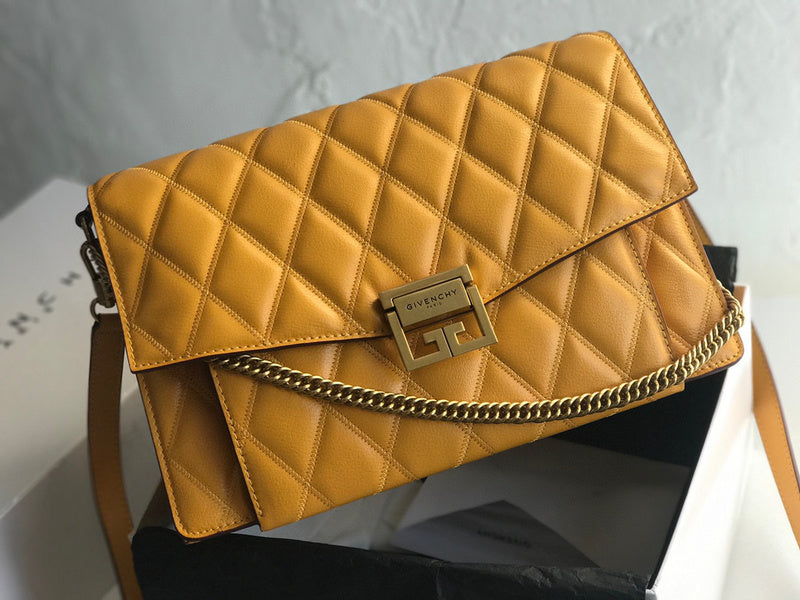 MC-GIVENCHY-553