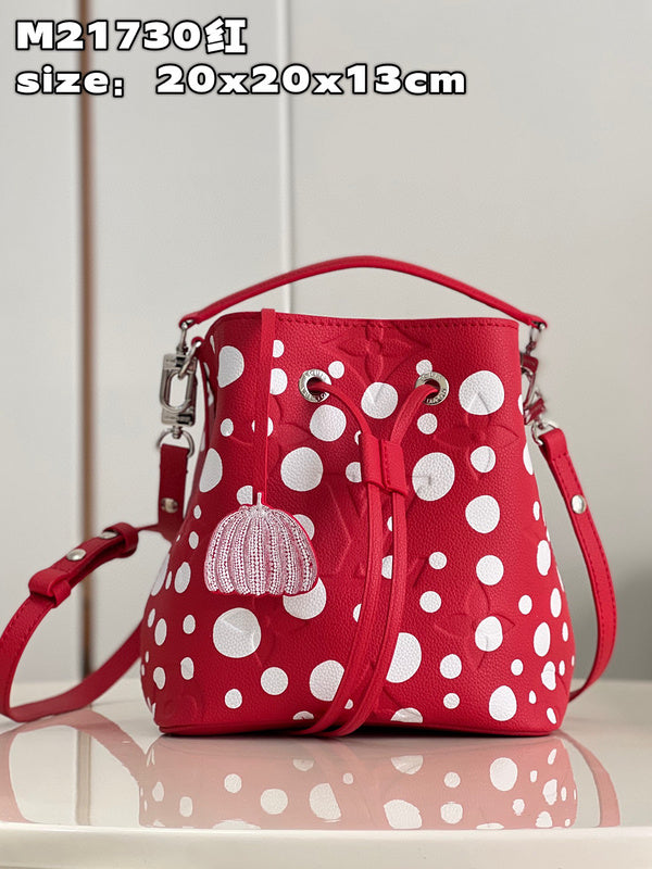 MC-LV-Bags-4147
