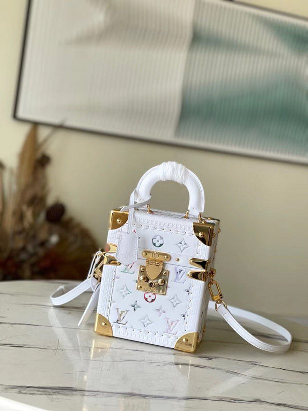 MC-LV-Bags-4156