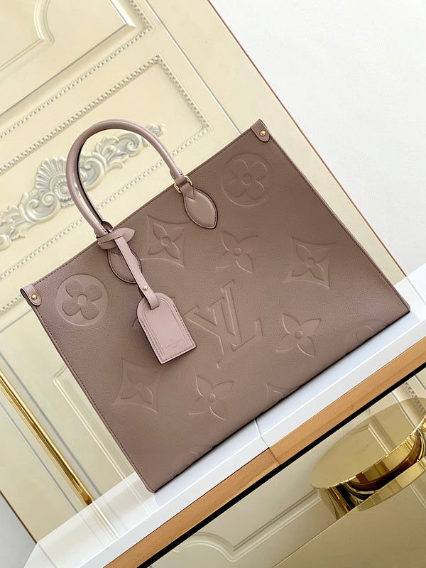 MC-LV-Bags-4174