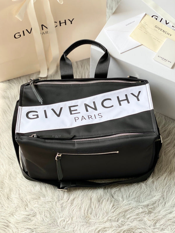 MC-GIVENCHY-561