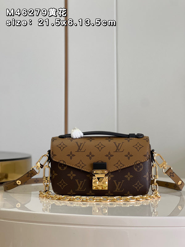 MC-LV-Bags-4212
