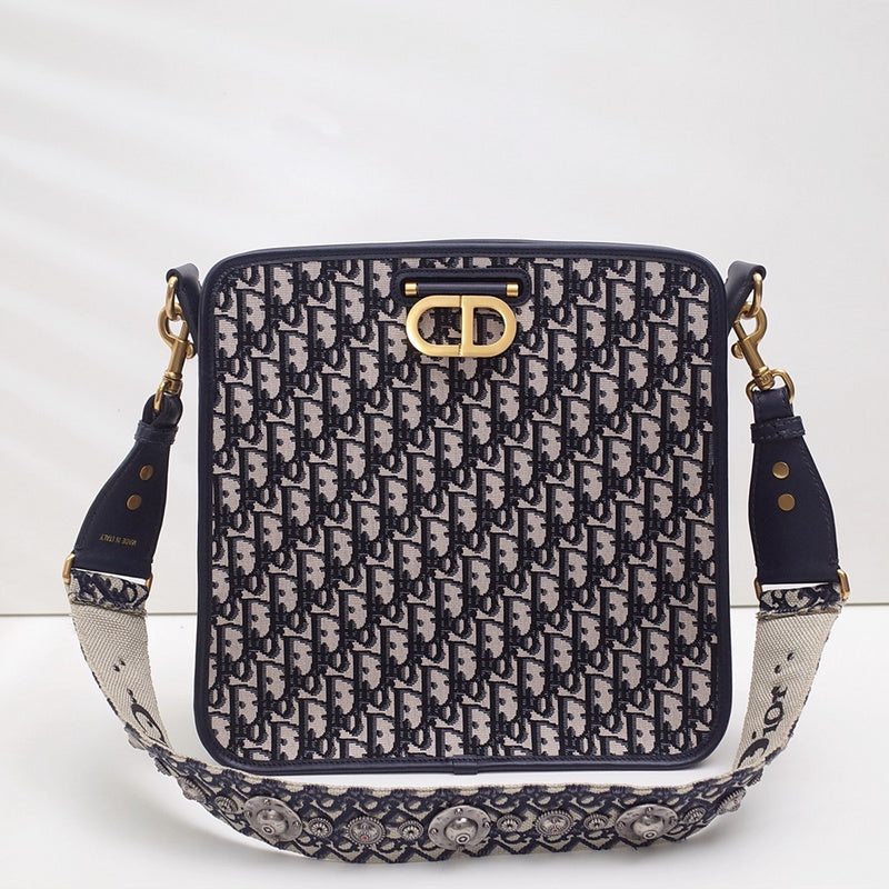 MC-Christian Dior-3872