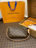 MC-LV-Bags-4237