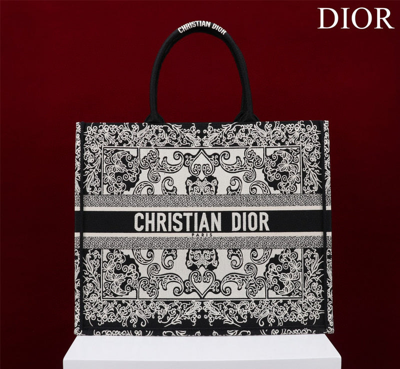 MC-Christian Dior-3884