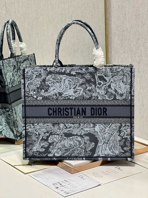MC-Christian Dior-3893