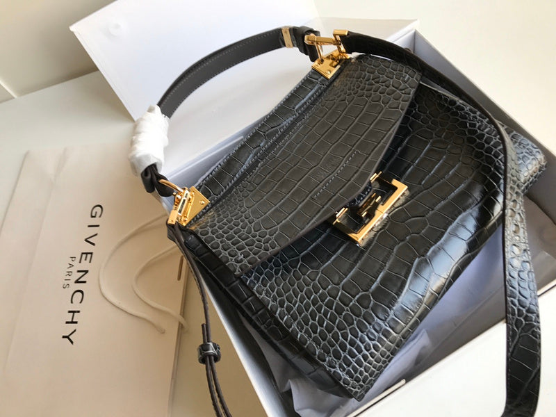 MC-GIVENCHY-564