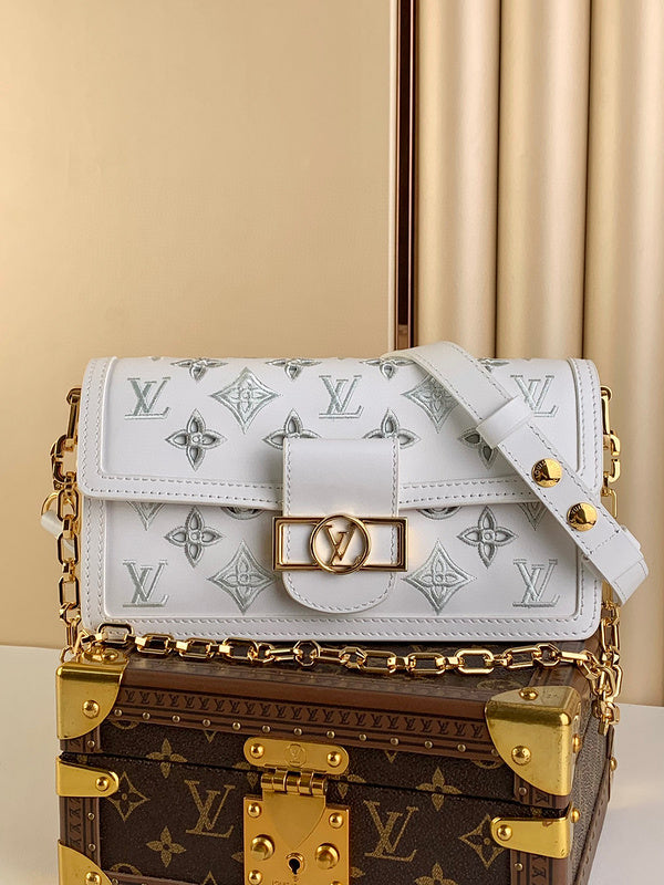 MC-LV-Bags-4257