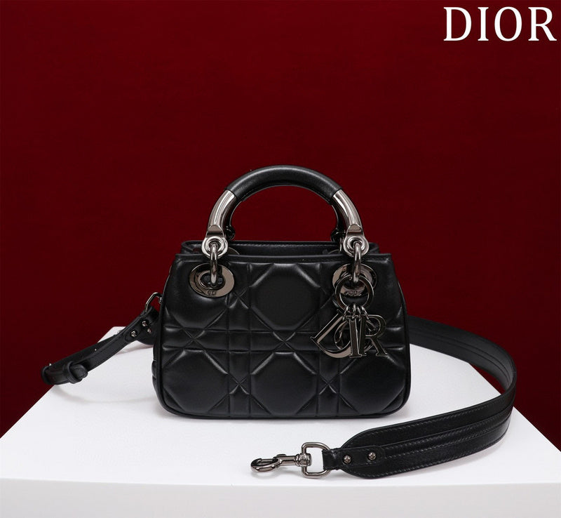 MC-Christian Dior-3912