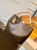 MC-LV-Bags-4276