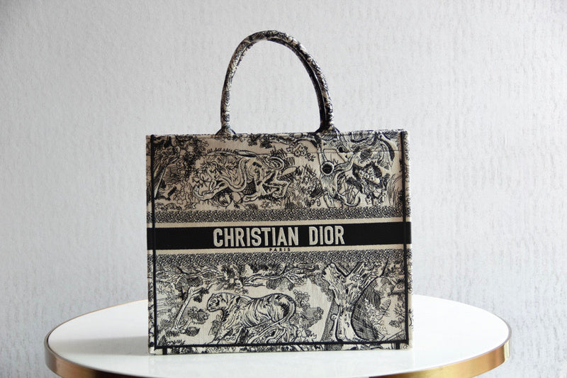 MC-Christian Dior-3955