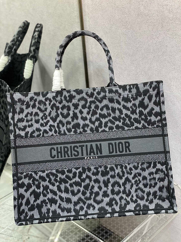 MC-Christian Dior-3964