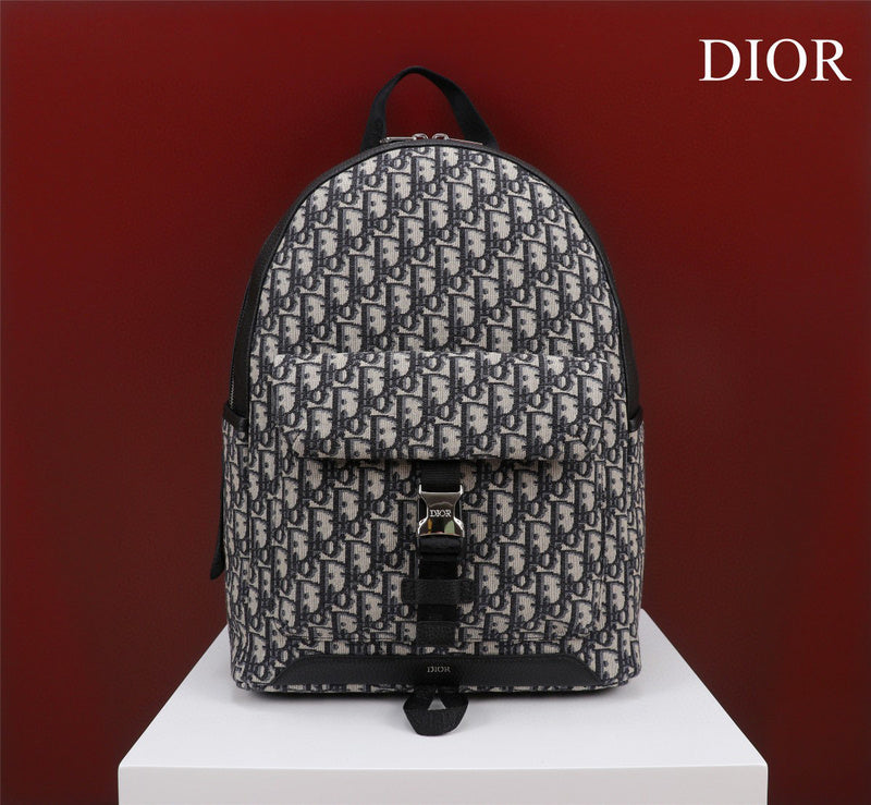 MC-Christian Dior-3972