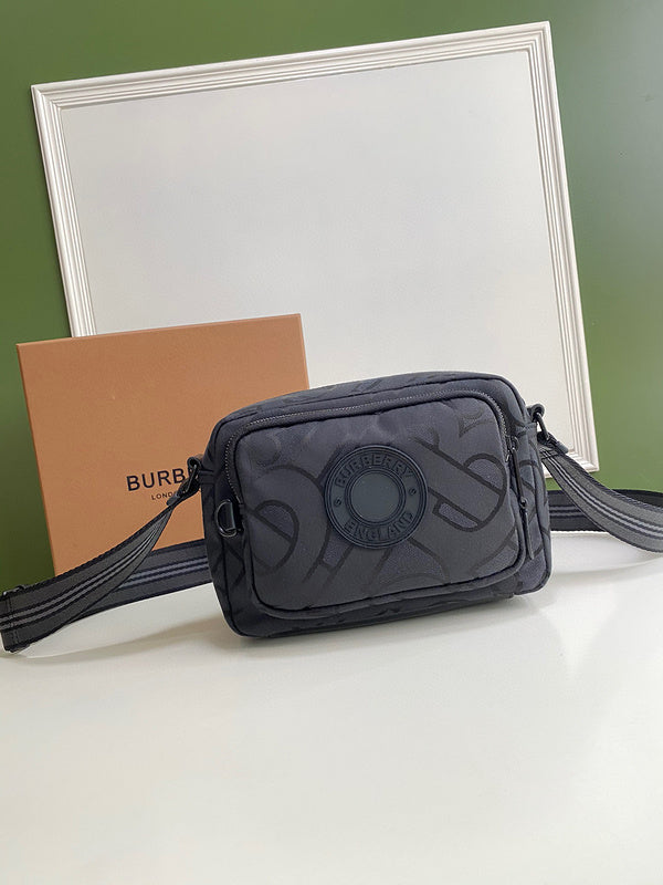 MC-Burberry-593