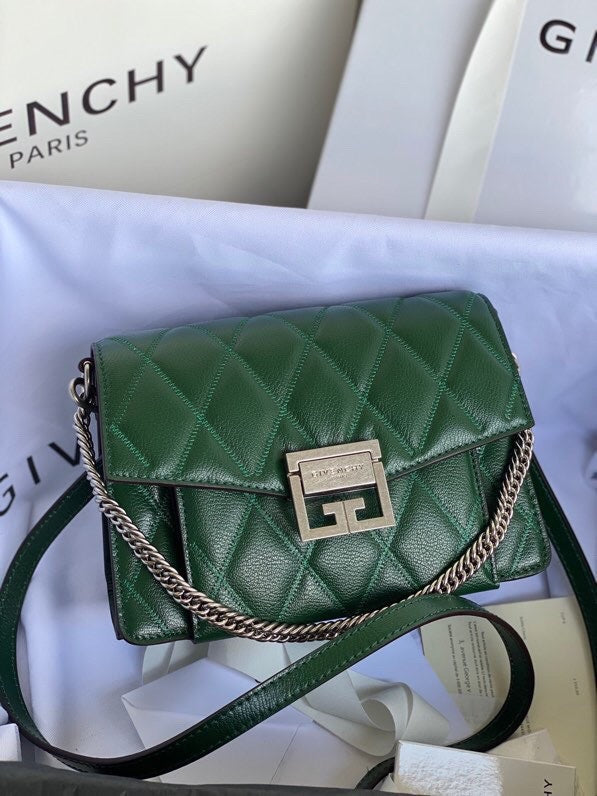MC-GIVENCHY-579