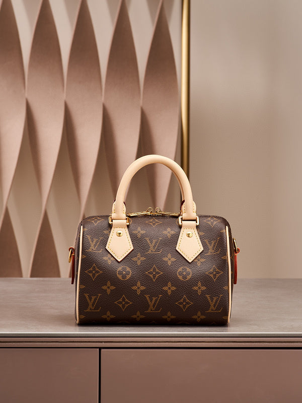 MC-LV-Bags-4368