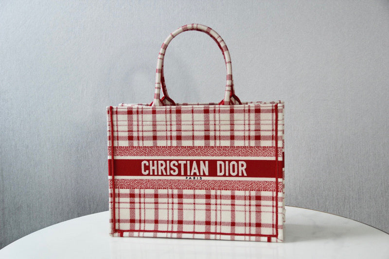 MC-Christian Dior-4028