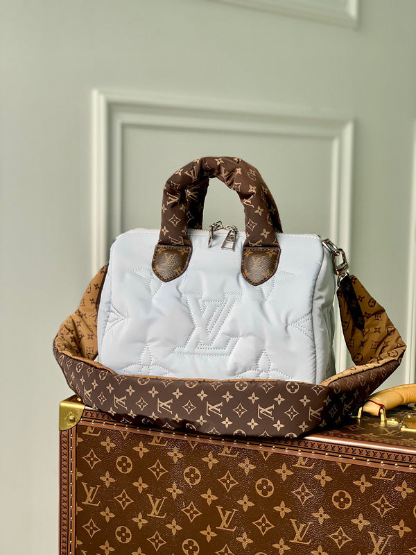 MC-LV-Bags-4428