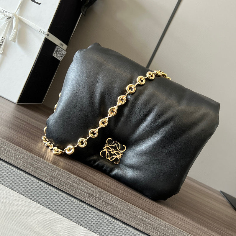 MC-Loewe-1146