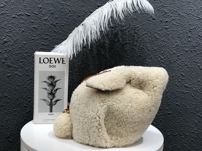 MC-Loewe-1148