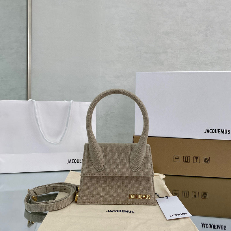 MC-JACQUEMUS-326