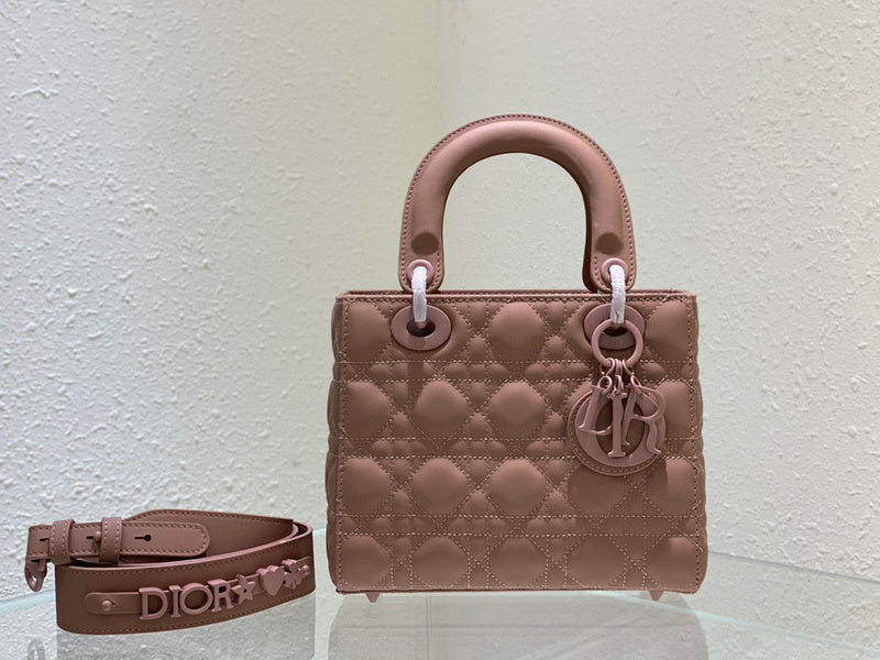 MC-Christian Dior-4087