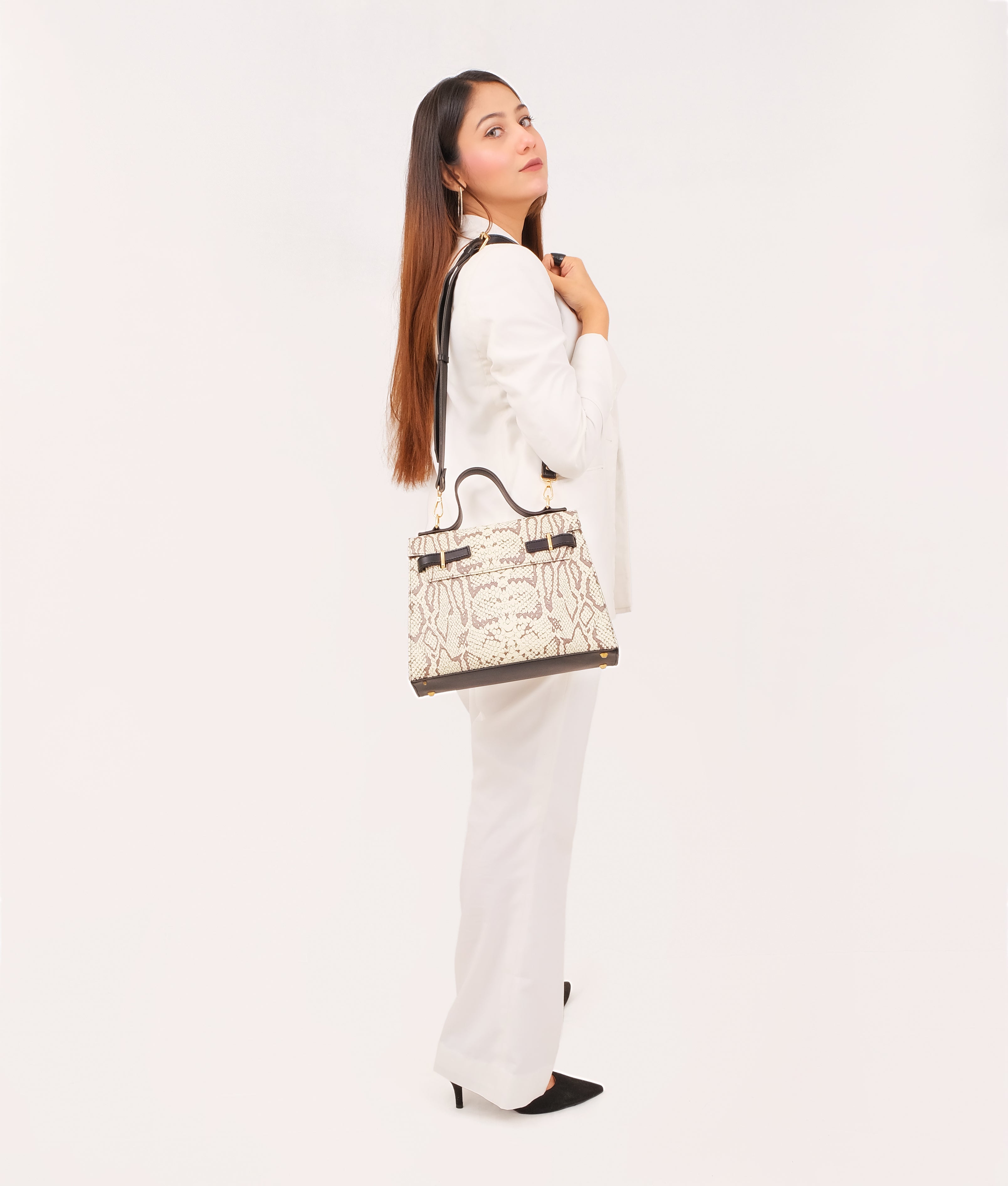 Z.B - Black and white crocodile cross-body bag with top-handle