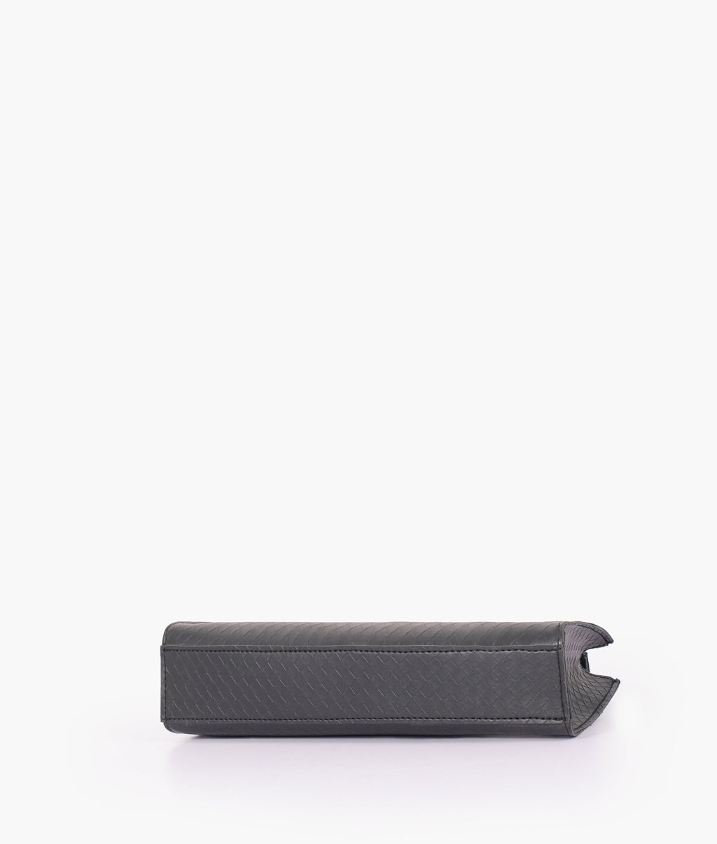 Z.B - Black weaved elongated chain handle purse