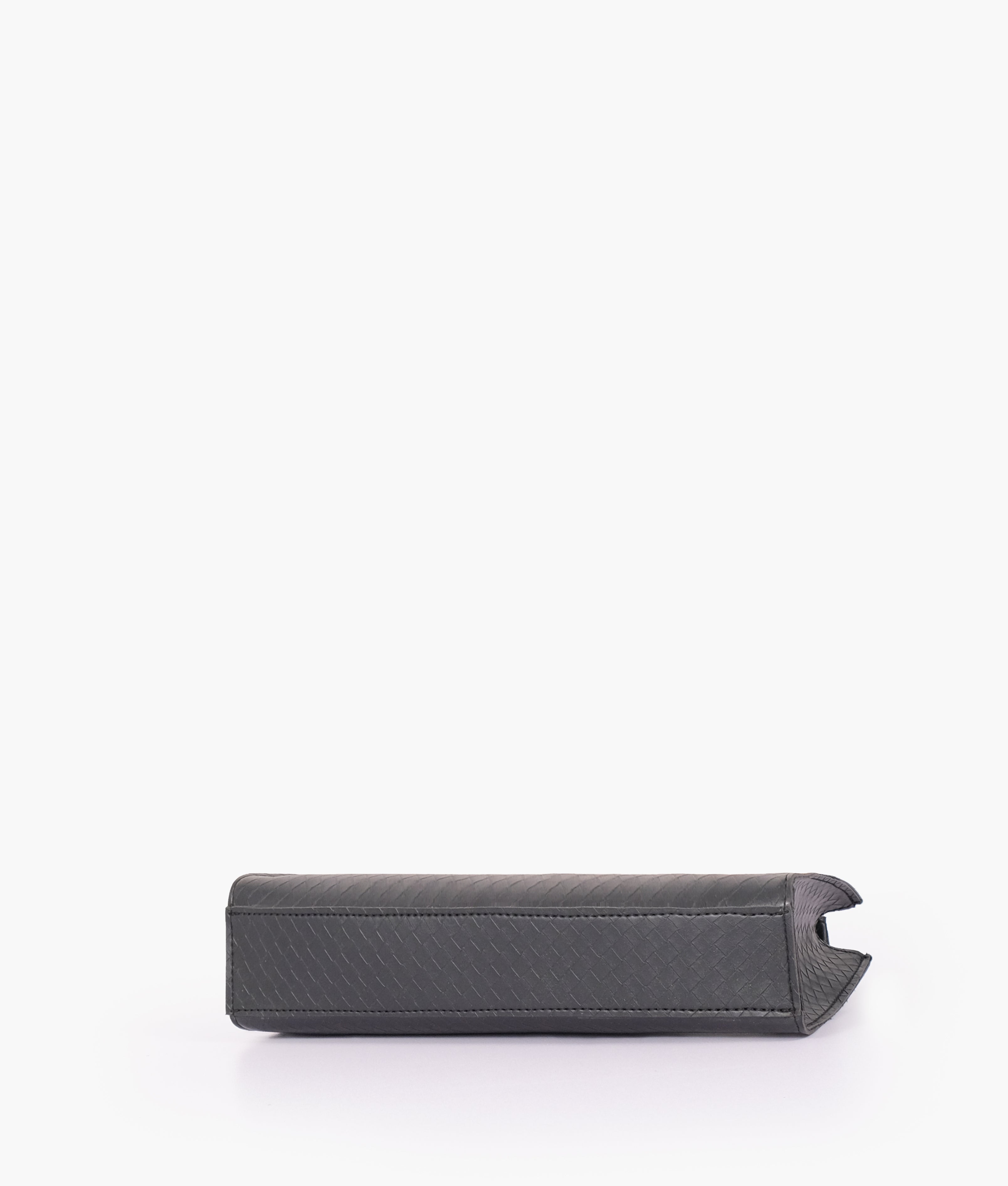 Z.B - Black weaved elongated chain handle purse