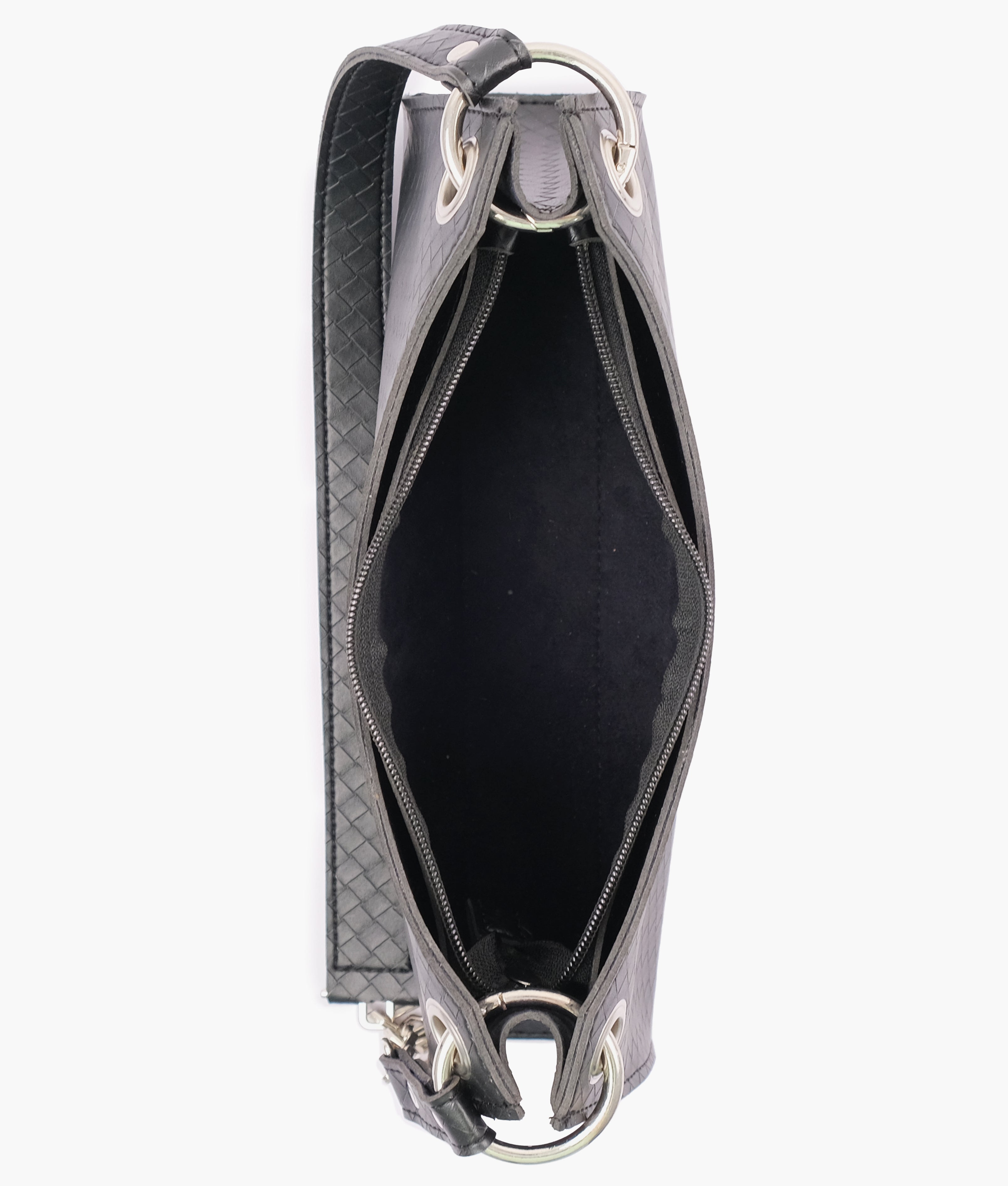 Z.B - Black weaved elongated chain handle purse