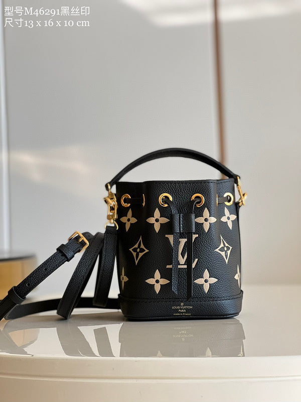 MC-LV-Bags-4465
