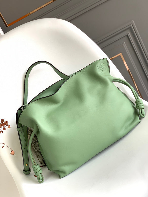 MC-Loewe-1157