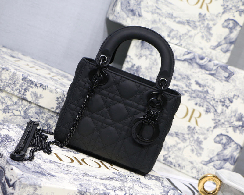 MC-Christian Dior-4103