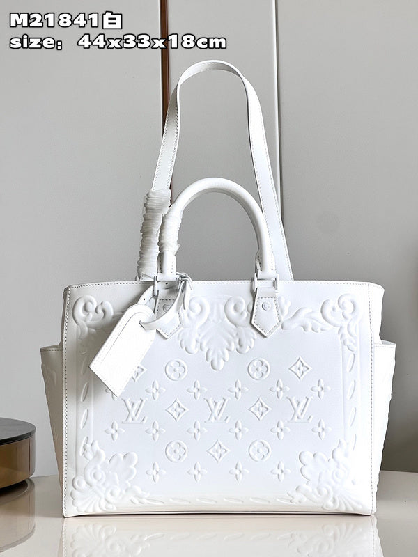 MC-LV-Bags-4491