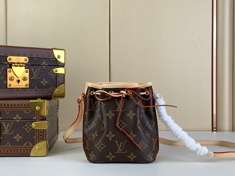 MC-LV-Bags-4519