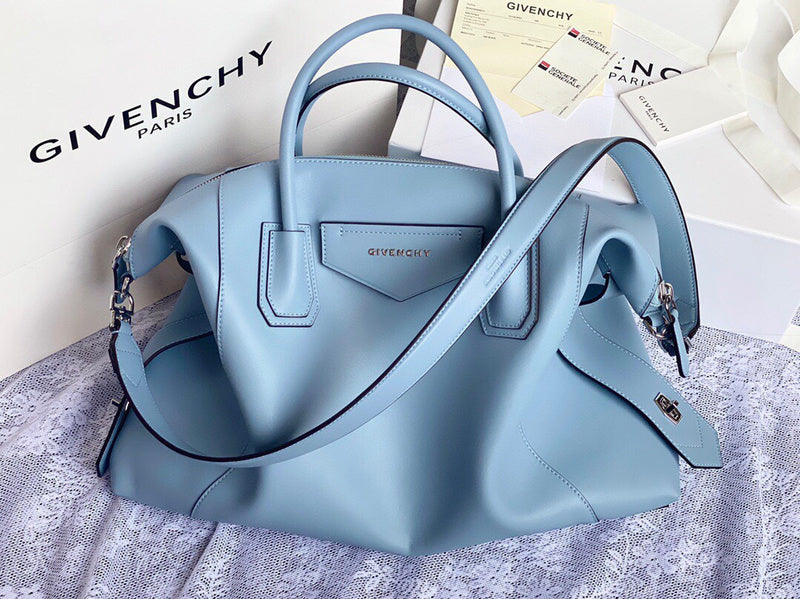 MC-GIVENCHY-597