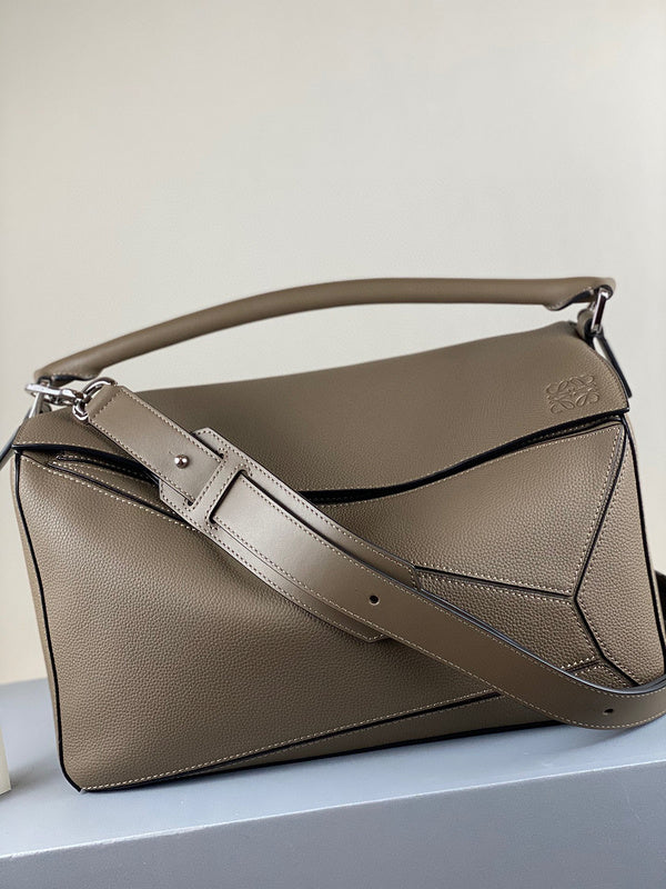 MC-Loewe-1176