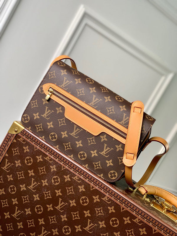 MC-LV-Bags-4539