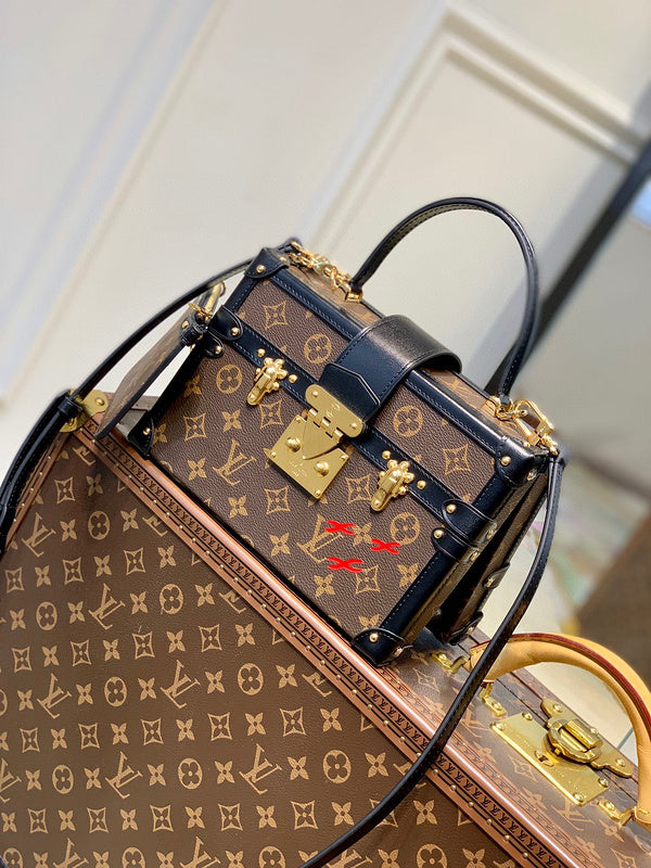 MC-LV-Bags-4540