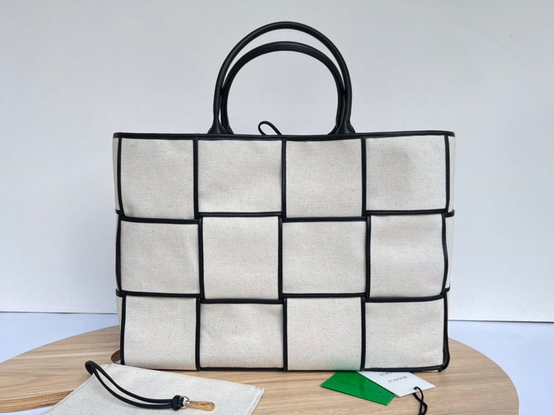 MC-Bottega Veneta-2354