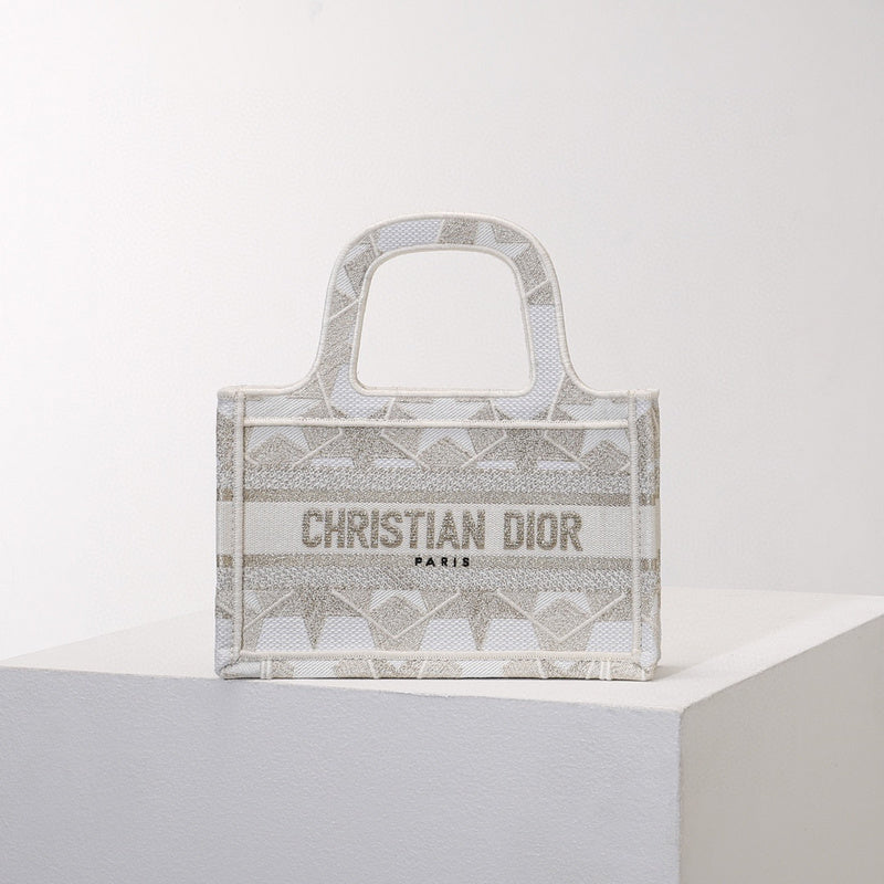 MC-Christian Dior-4172