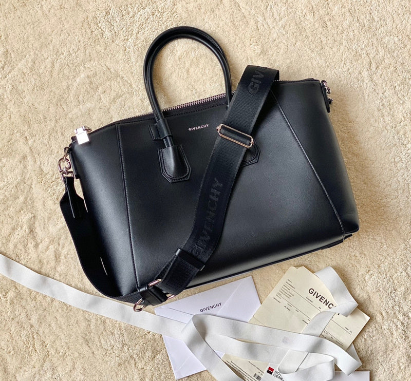 MC-GIVENCHY-605