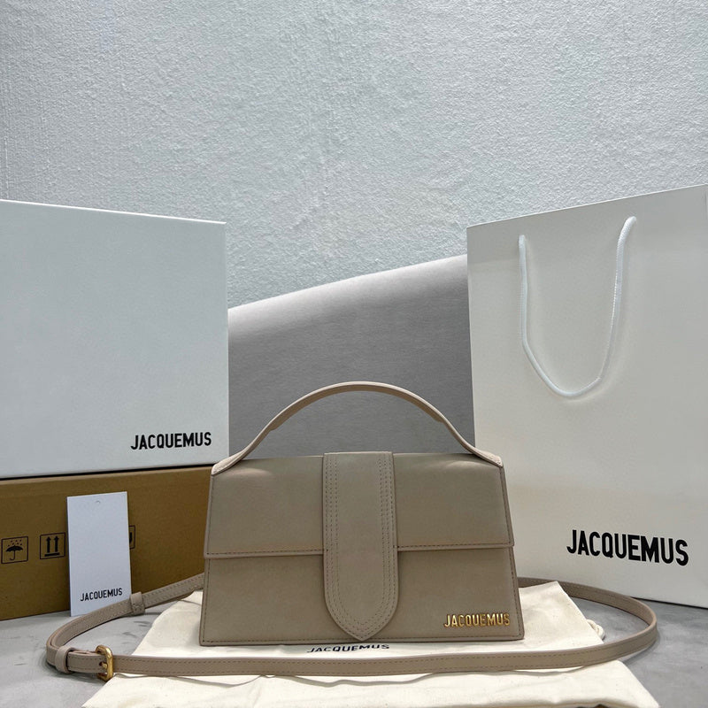 MC-JACQUEMUS-337
