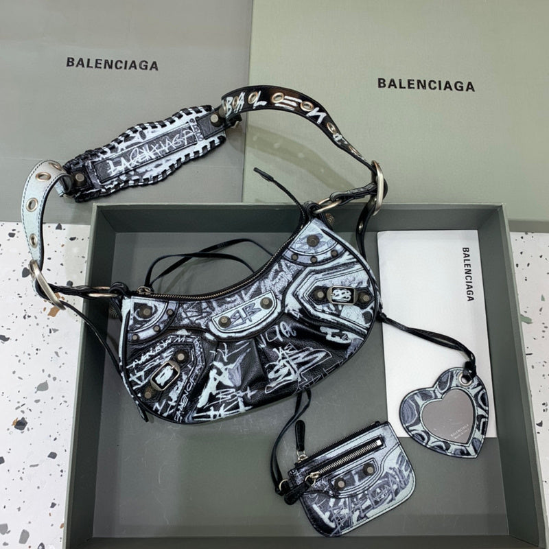 MC-Balenciaga-1807