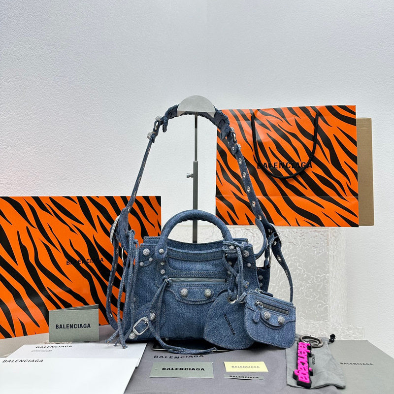 MC-Balenciaga-1812