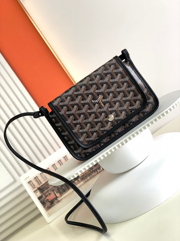 MC-Goyard-1555