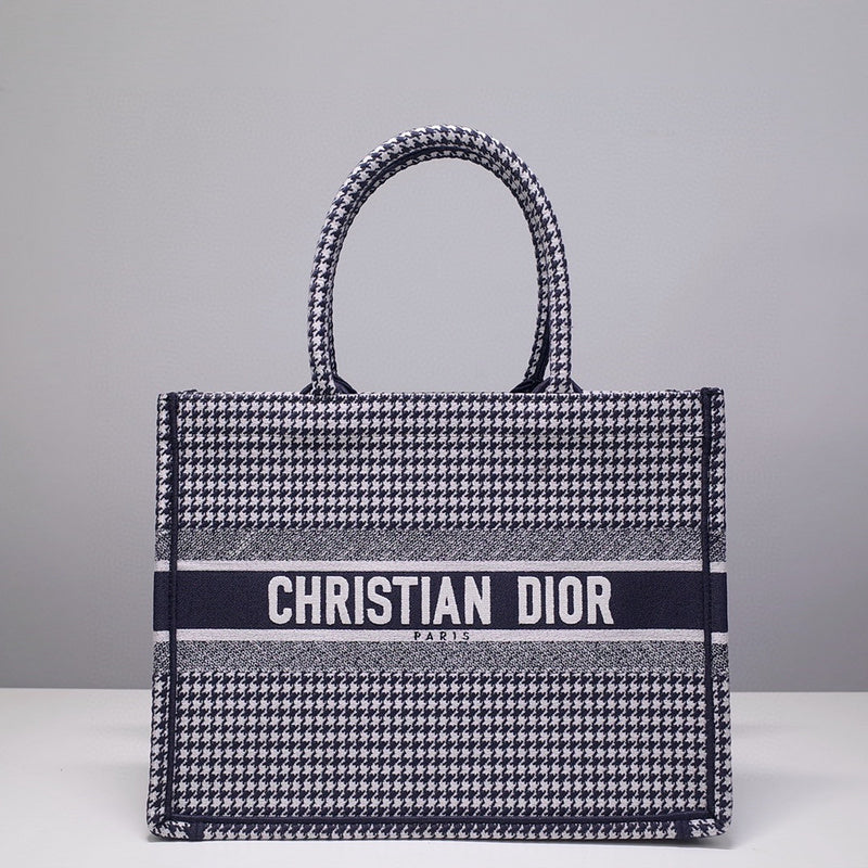 MC-Christian Dior-4205