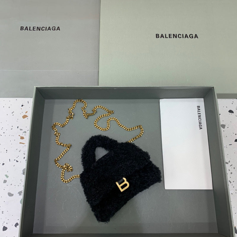 MC-Balenciaga-1819