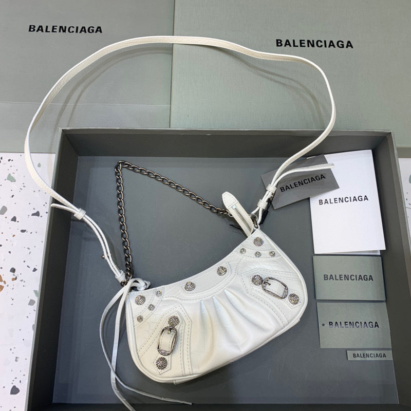MC-Balenciaga-1821