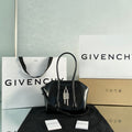 MC-GIVENCHY-615